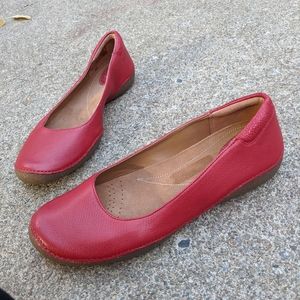 Women's Clark's Artisan Red Leather Flats 8.5M New
